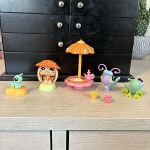 Littlest Pet Shop Garden Get-Together - Pets 478, 479, 480, Accessories